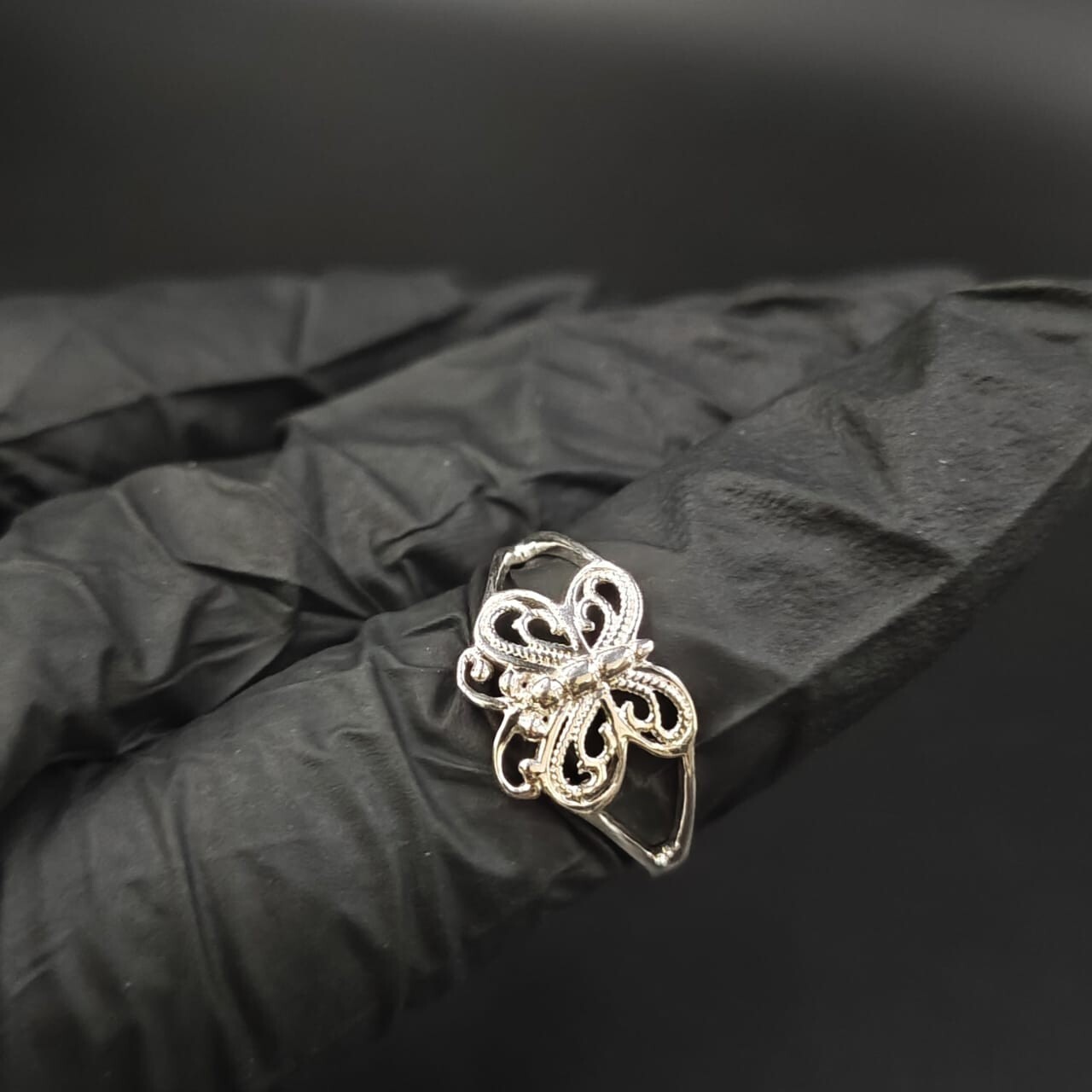 White Gold Plated Silver Solid Metal Stylish Butterfly Toe Ring For Your Wife