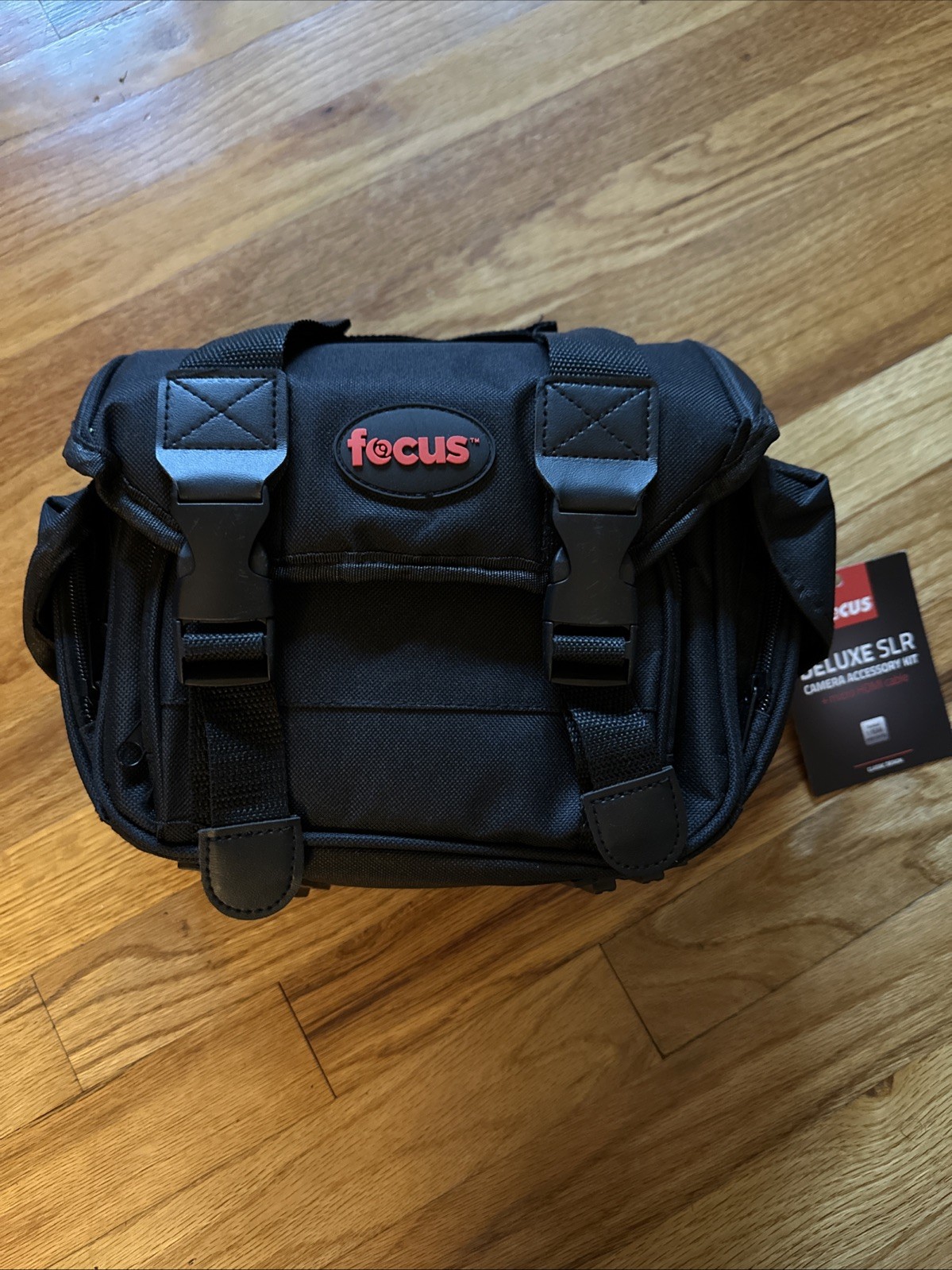 Focus Deluxe SLR Accessory Kit Black Soft Shell Camera Bag Cleaning Kit New.