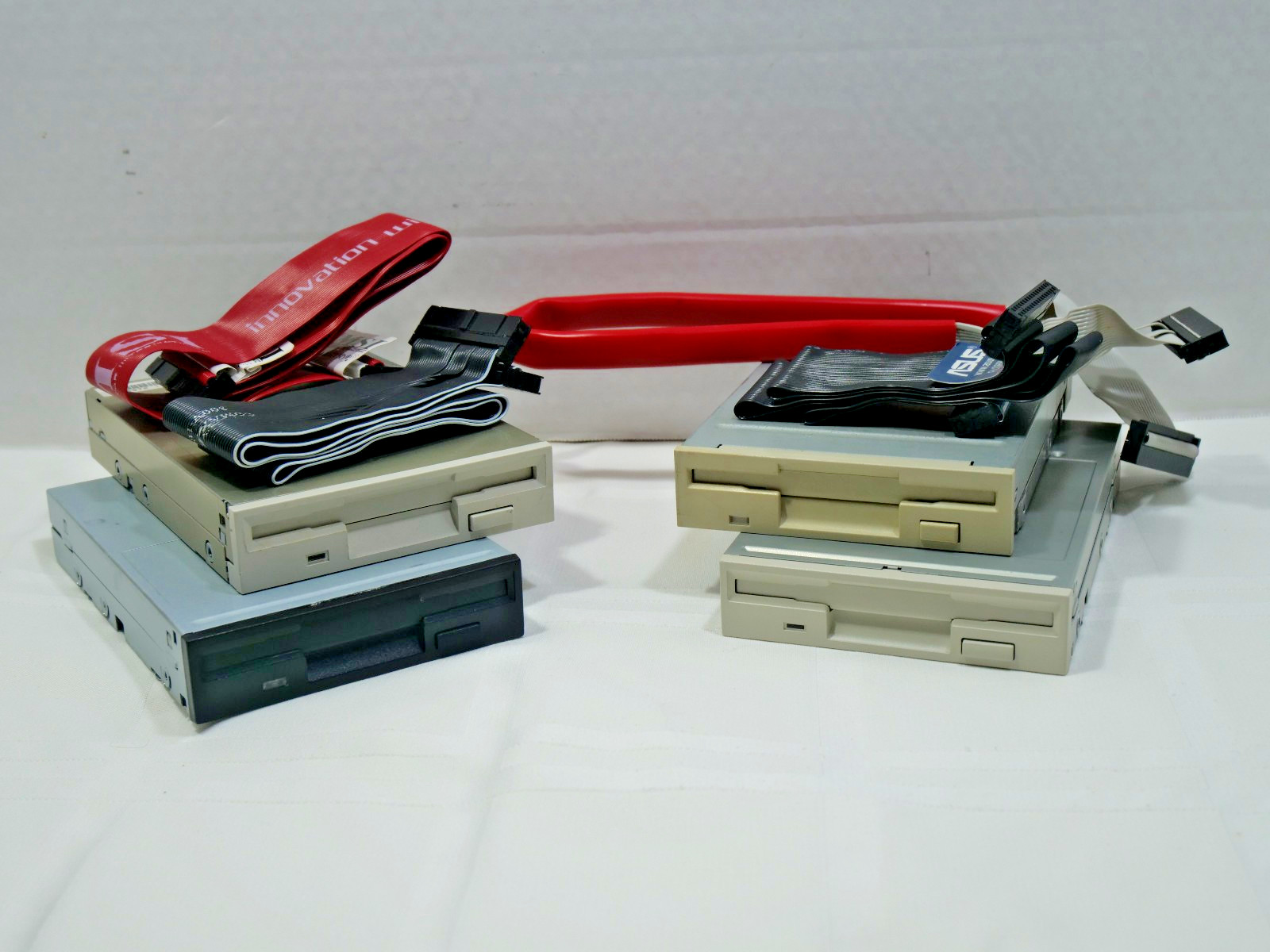 Lot of 4 3.5" 1.44mb Internal Floppy Disk Drives Sony Mitsumi IBM w/ Cables