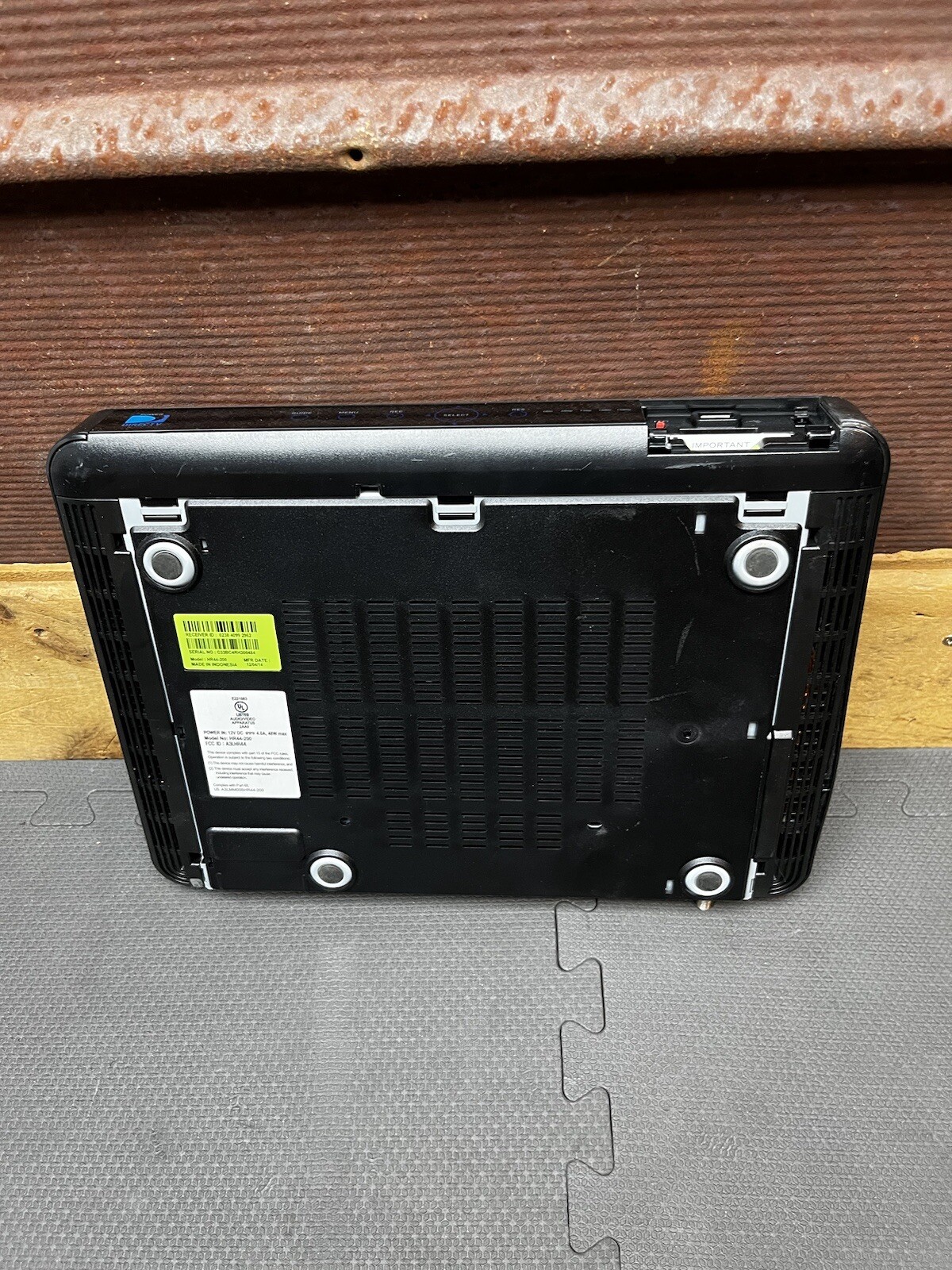 Directv Receiver Box, HR44-200, No Power Cord, Powers On, AM11