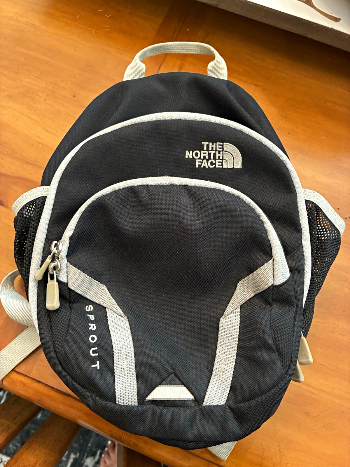 The North Face Sprout Small Kids Hiking Backpack Zip Padded Straps Black/Gray