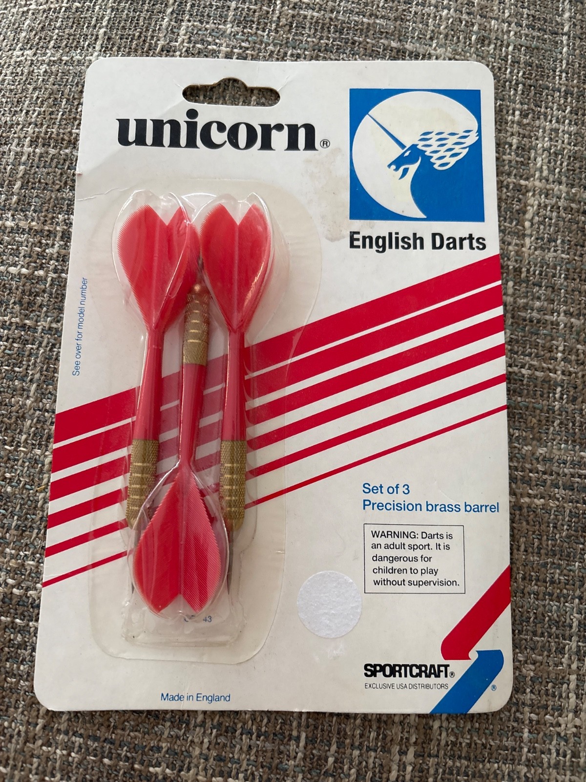 UNICORN Set Of 3 Brass Barrel Red 18 -20 grams RED  Darts Sportcraft England
