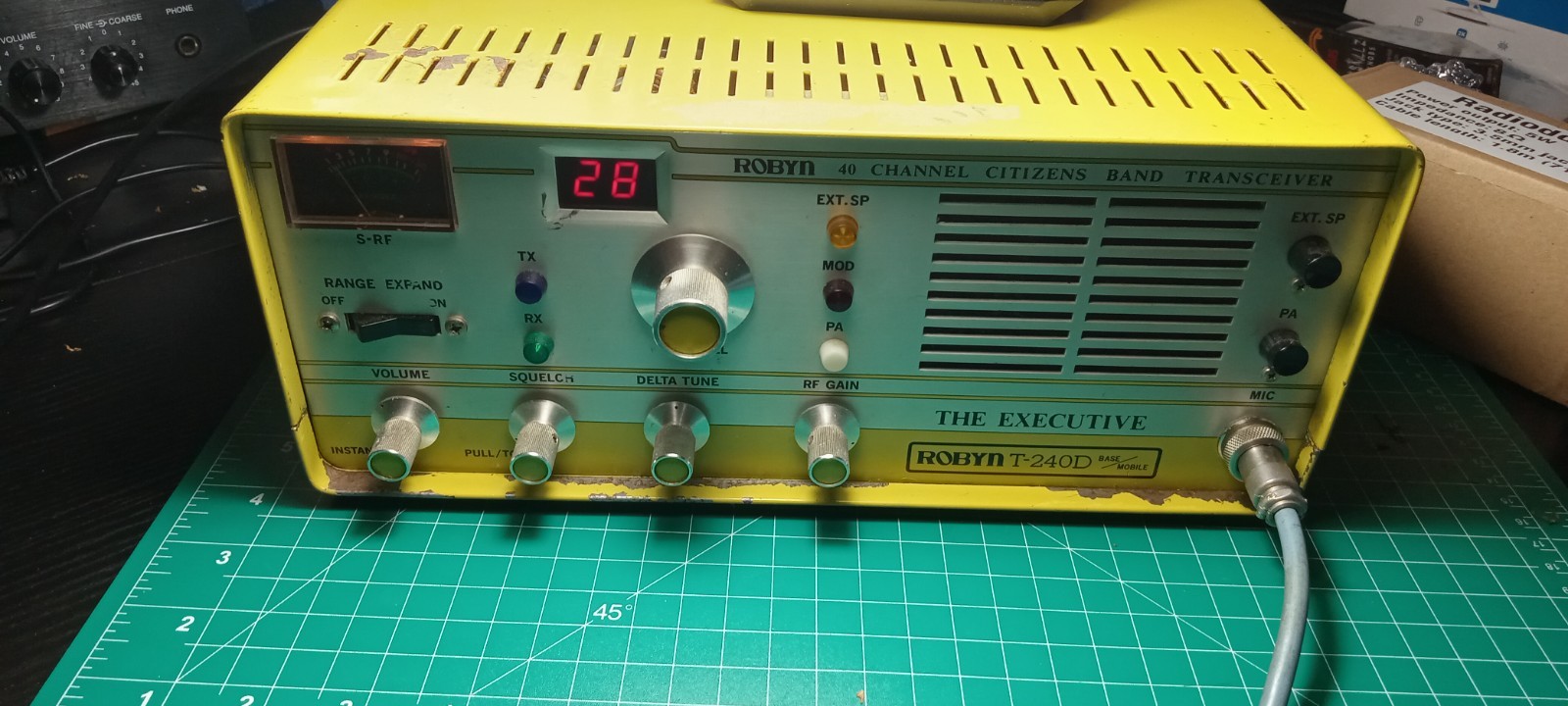 Robyn T-240D 40 CH CB Radio. "Yellowbird" & Turner +2 Microphone. #2