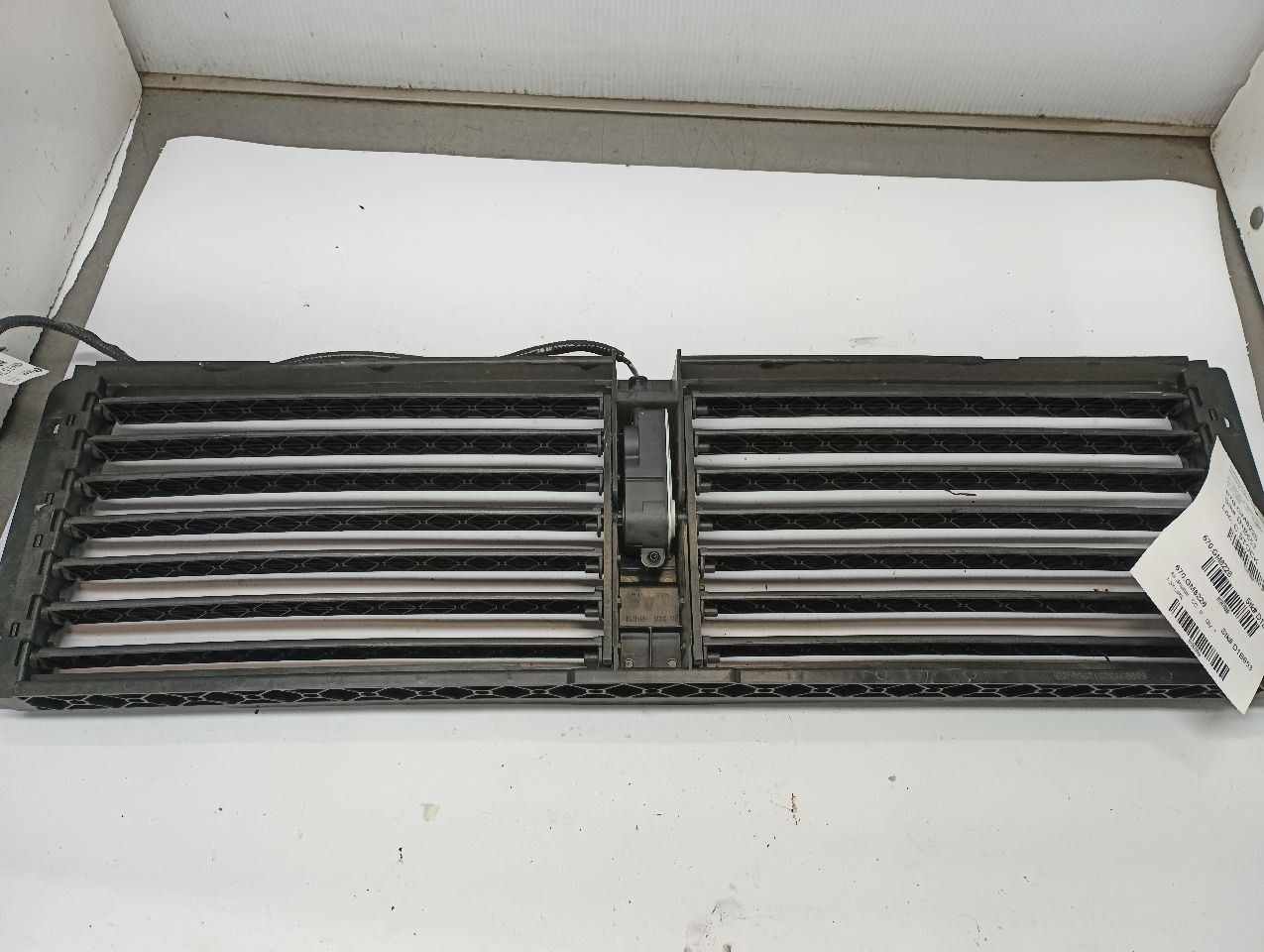 Upper Active Air Shutter from 2026 Chevy Trailblazer 1.3L Turbo 12470009