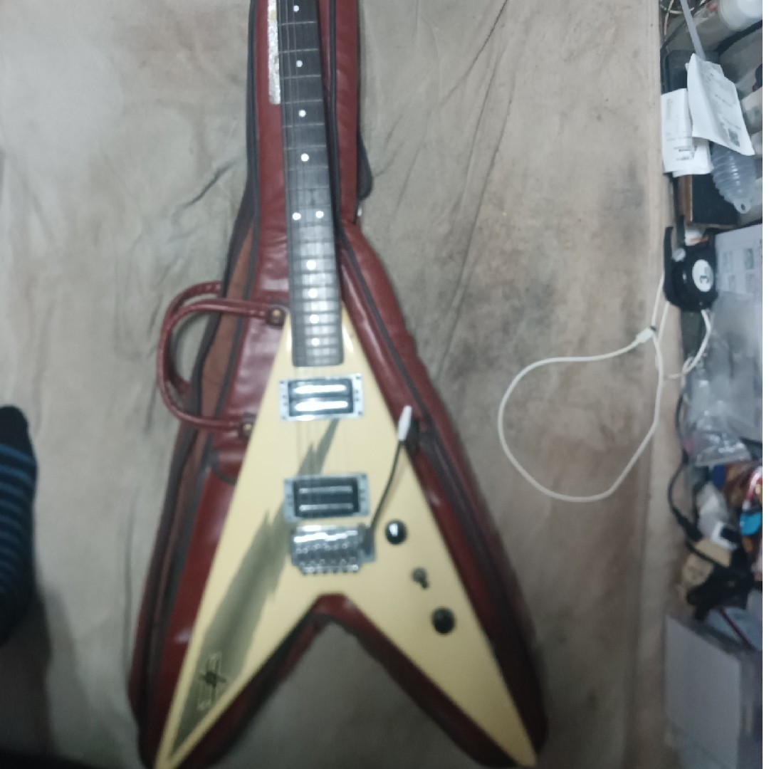 Electric Guitar Aria Pro II XX Deluxe Flying V Cream White 1983 Made in Japan