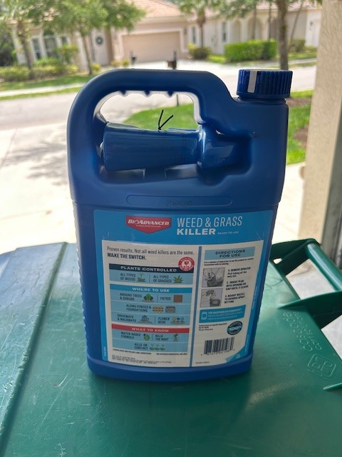 WEED AND GRASS KILLER - BIOADVANCED - 1 GALLON - TRIGGER SPRAY - KILLS THE ROOT