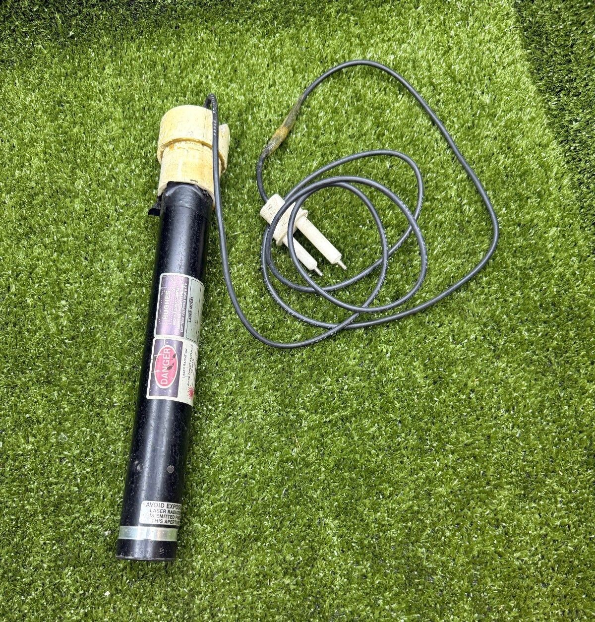 Hughes Aircraft Helium Neon HeNe Laser Head 5mW Class IIIB w/ HV Cable