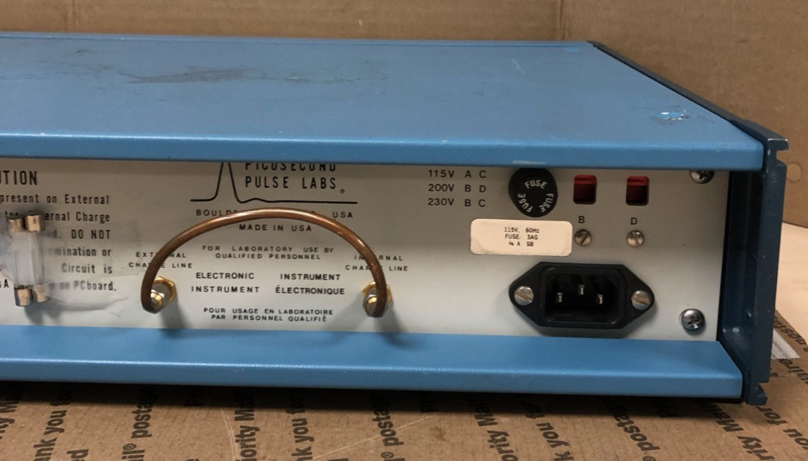 PICOSECOND PULSE LABS 2700 PULSE GENERATOR (TESTED TO POWER ON)