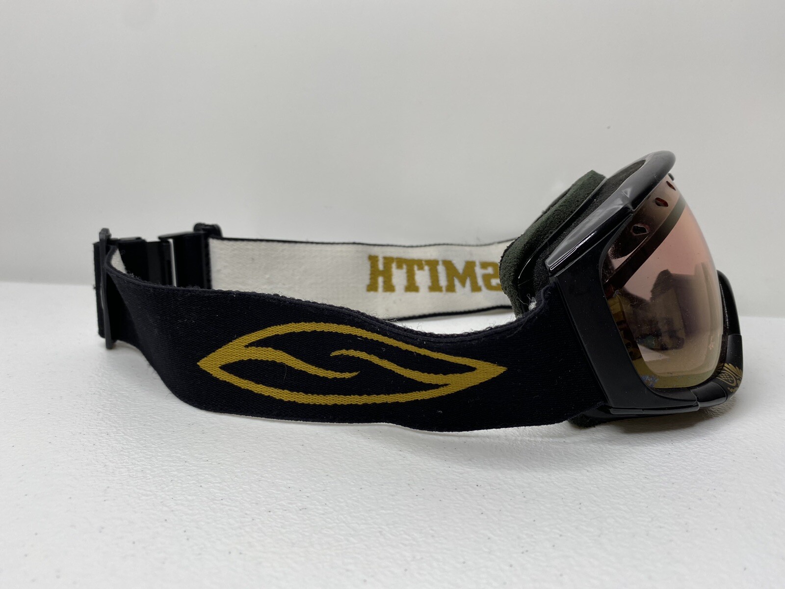 Smith Snowboarding/Skiing Goggles Gold And Black.