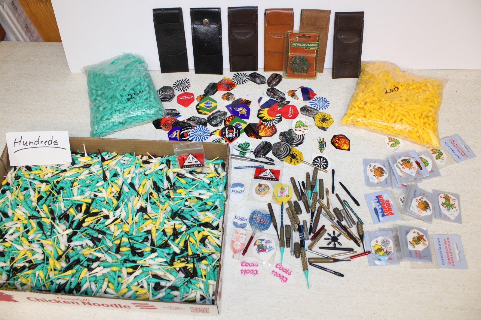 HUGE Lot (Hundreds) Throwing Darts, Flights, Tip Holders... Game Room, Bar, Pub