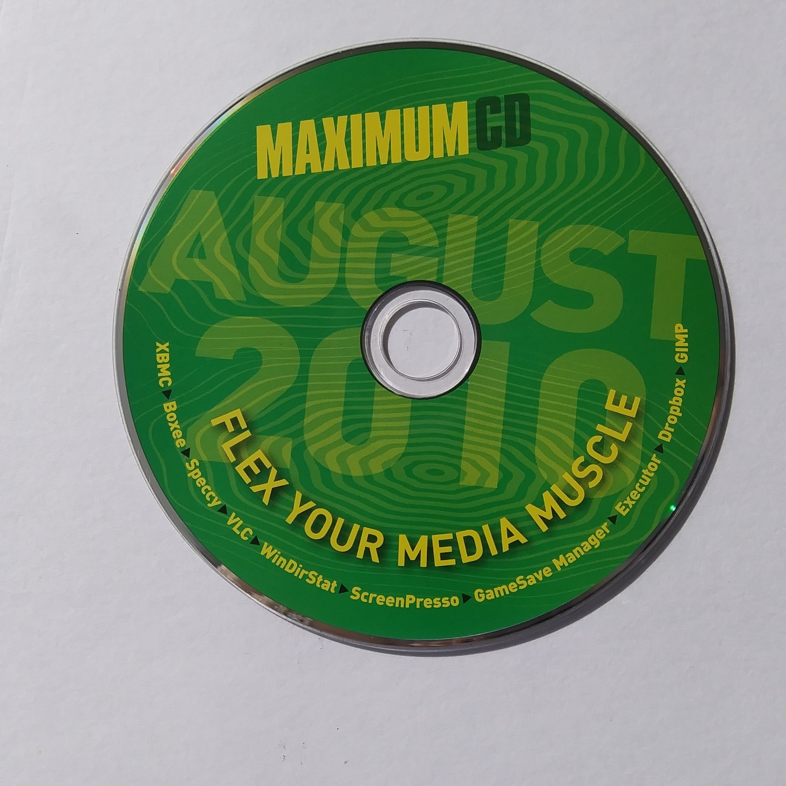 MaximumCD August 2010 Flex Your Media Muscle Software CD VLC GIMP XBMC PC