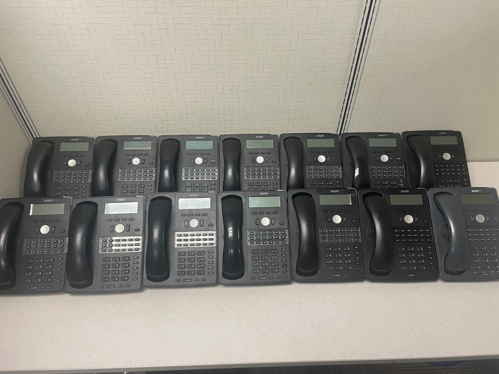 Snom D725 18 Button Executive Business Telephone-lot of 19 and 1 D720