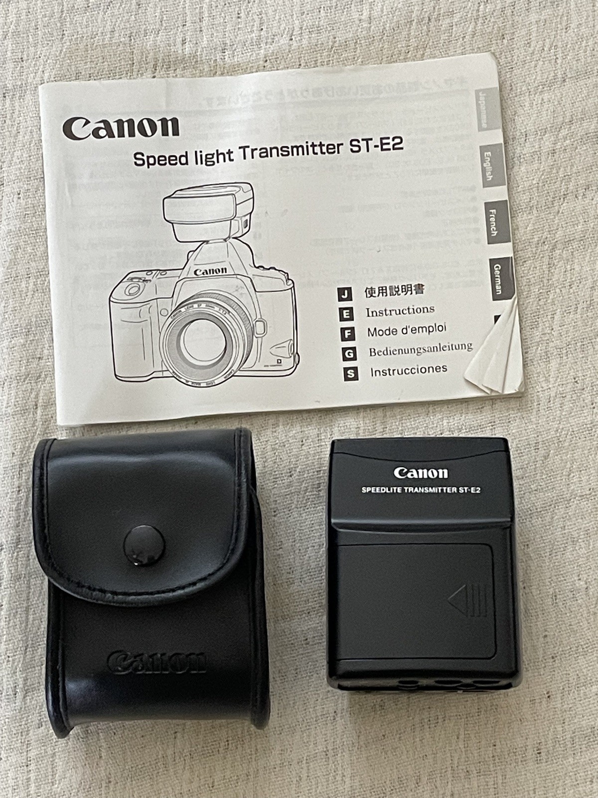 Canon ST-E2 Speedlite Transmitter Soft Case Manual Tested Camera Photography
