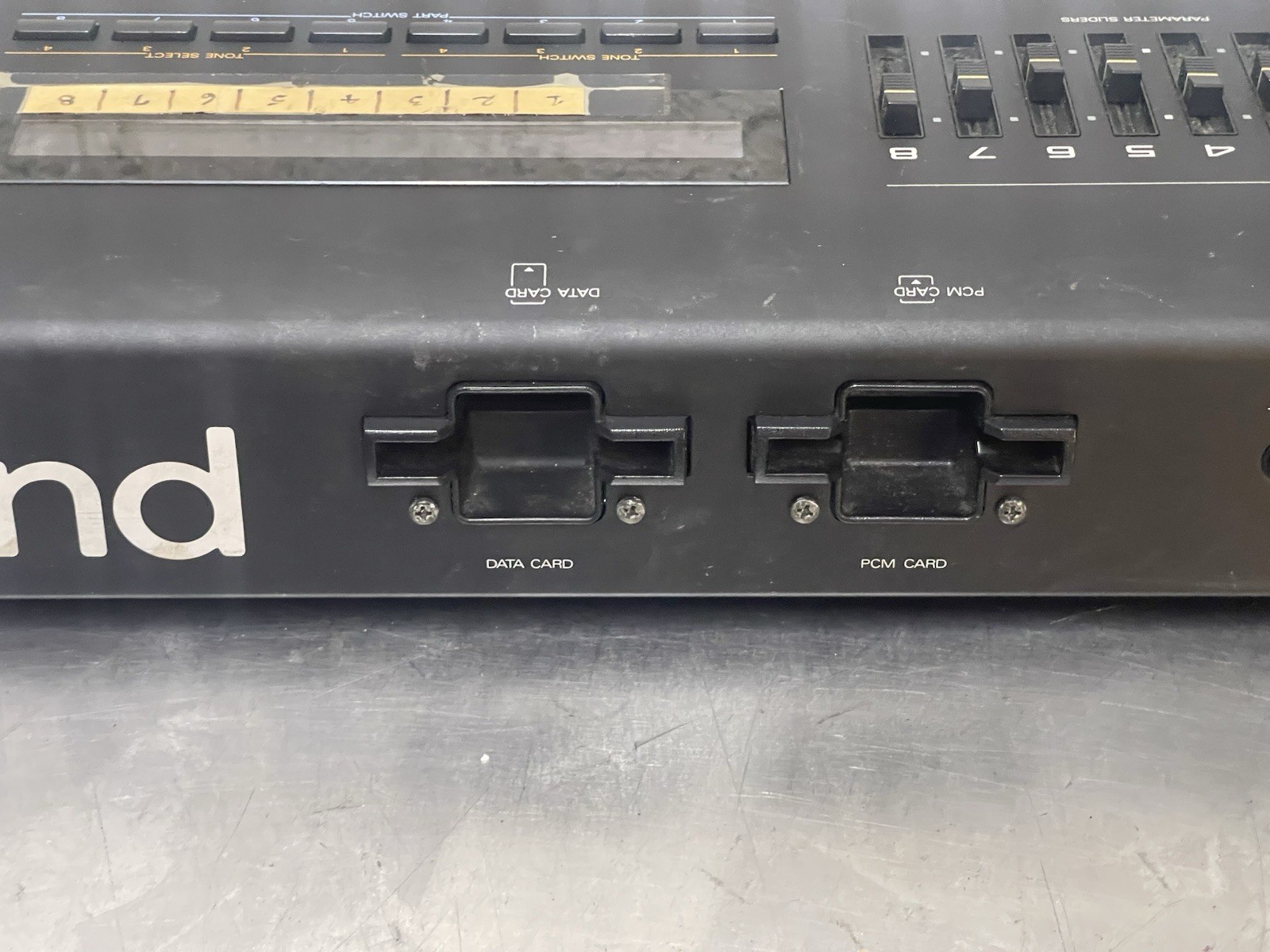 Roland JV 80 MULTI TIMBRAL SYNTHESIZER JV-80 Multi Synthesizer