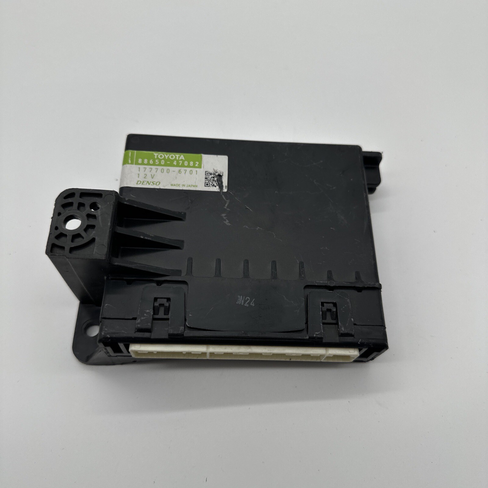 2010 2011 TOYOTA PRIUS TEMPERATURE HEATER BLOWER MOTOR CONTROL ECM