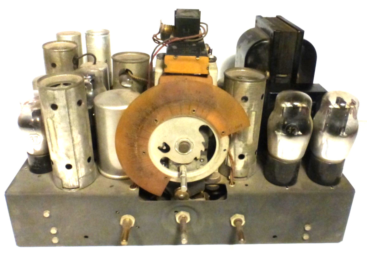 vIntage PHILCO 14  CATHEDRAL:  Untested CHASSIS w/ALL 9 TUBES & SHADOW METER