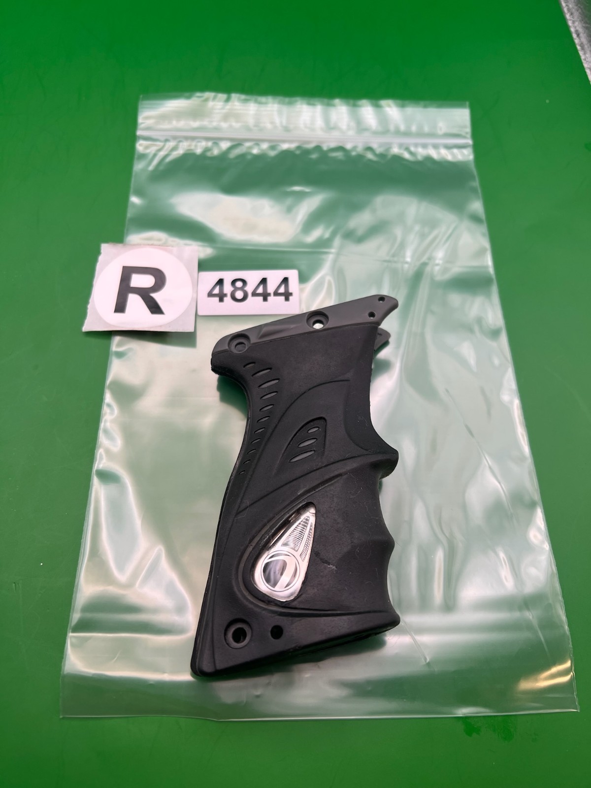 Dye Grips