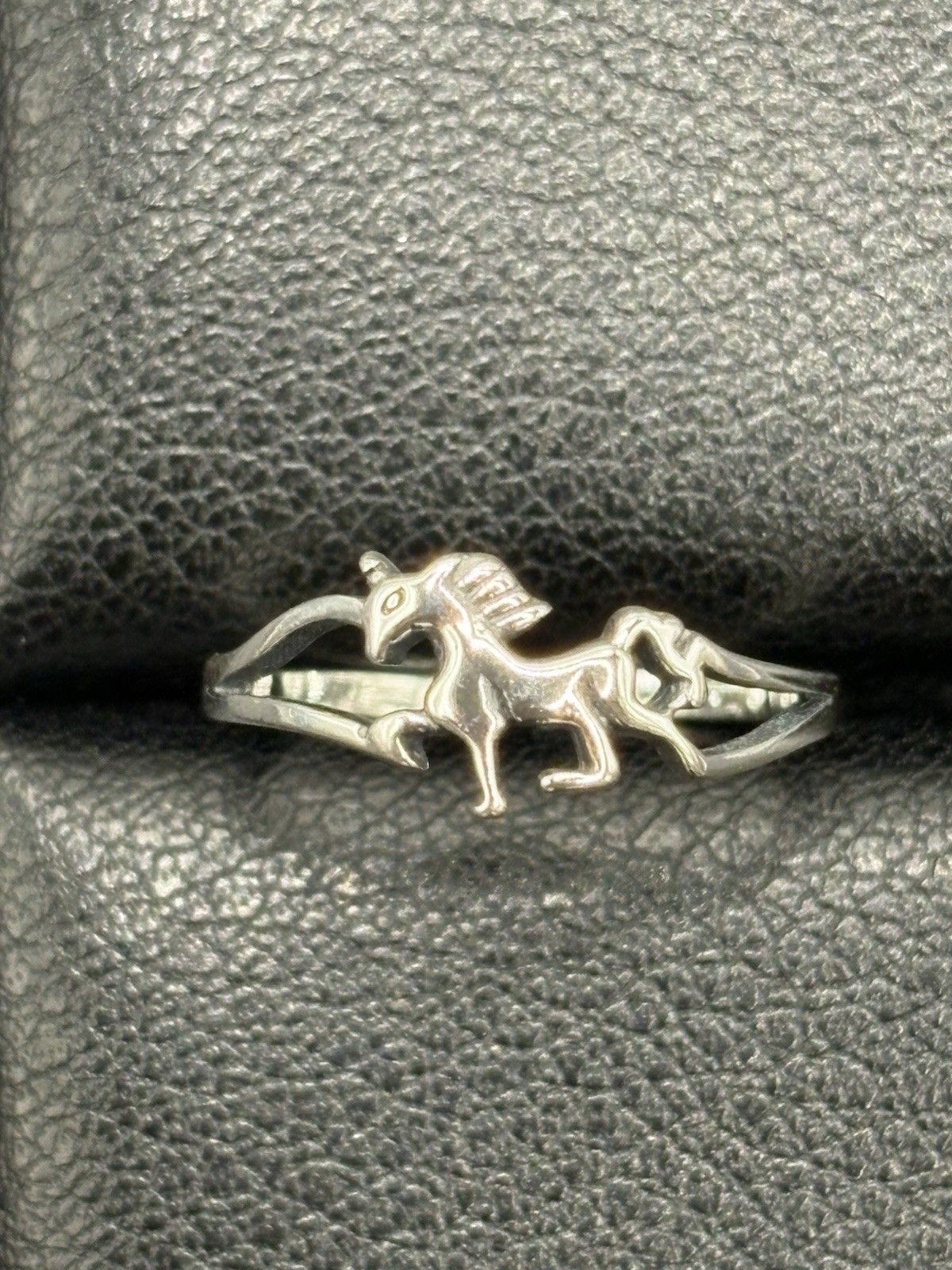 New Condition Sterling Silver Horse Galloping Toe Ring 925 B17