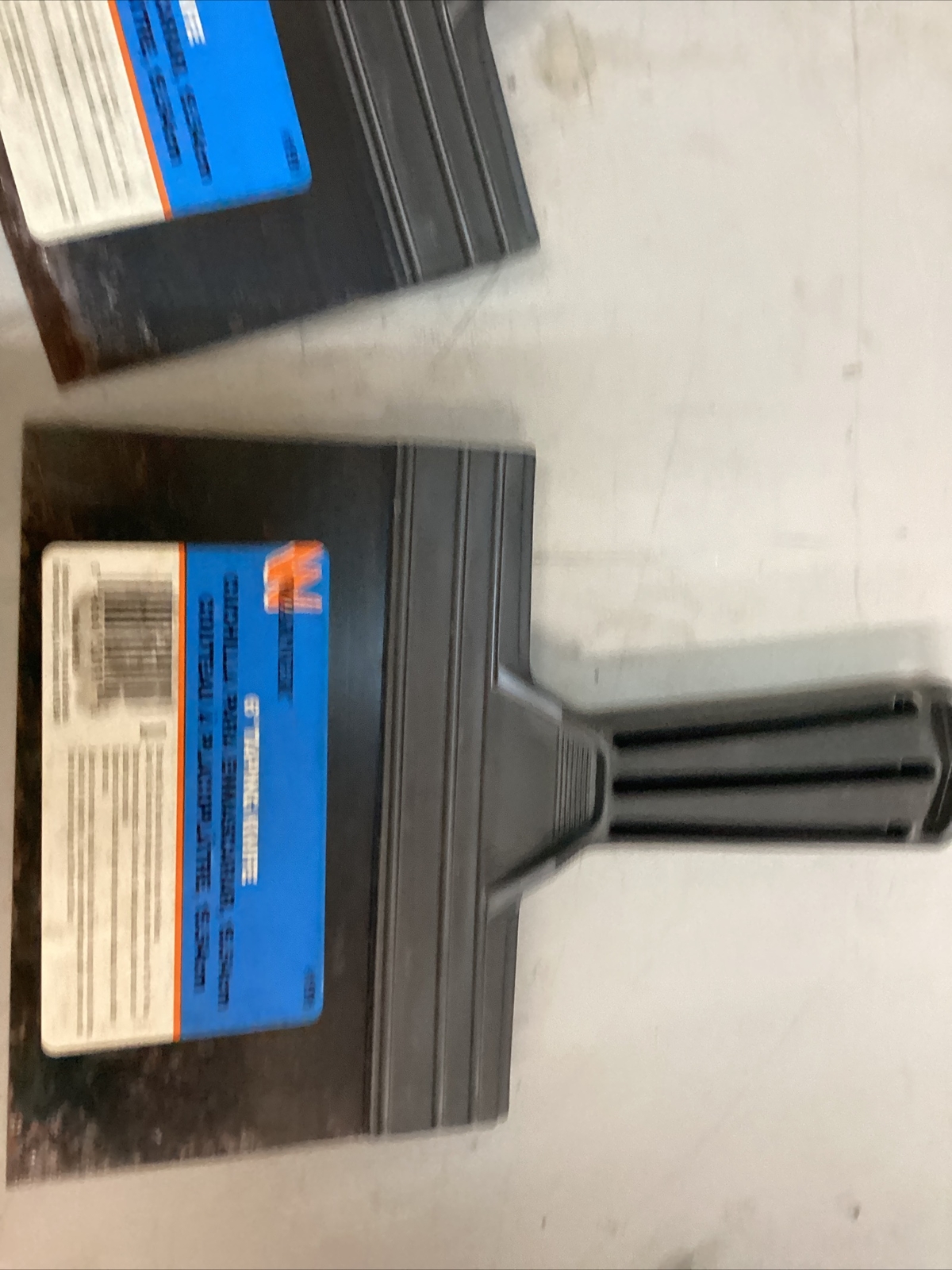 2 Warner 6” taping knife #191