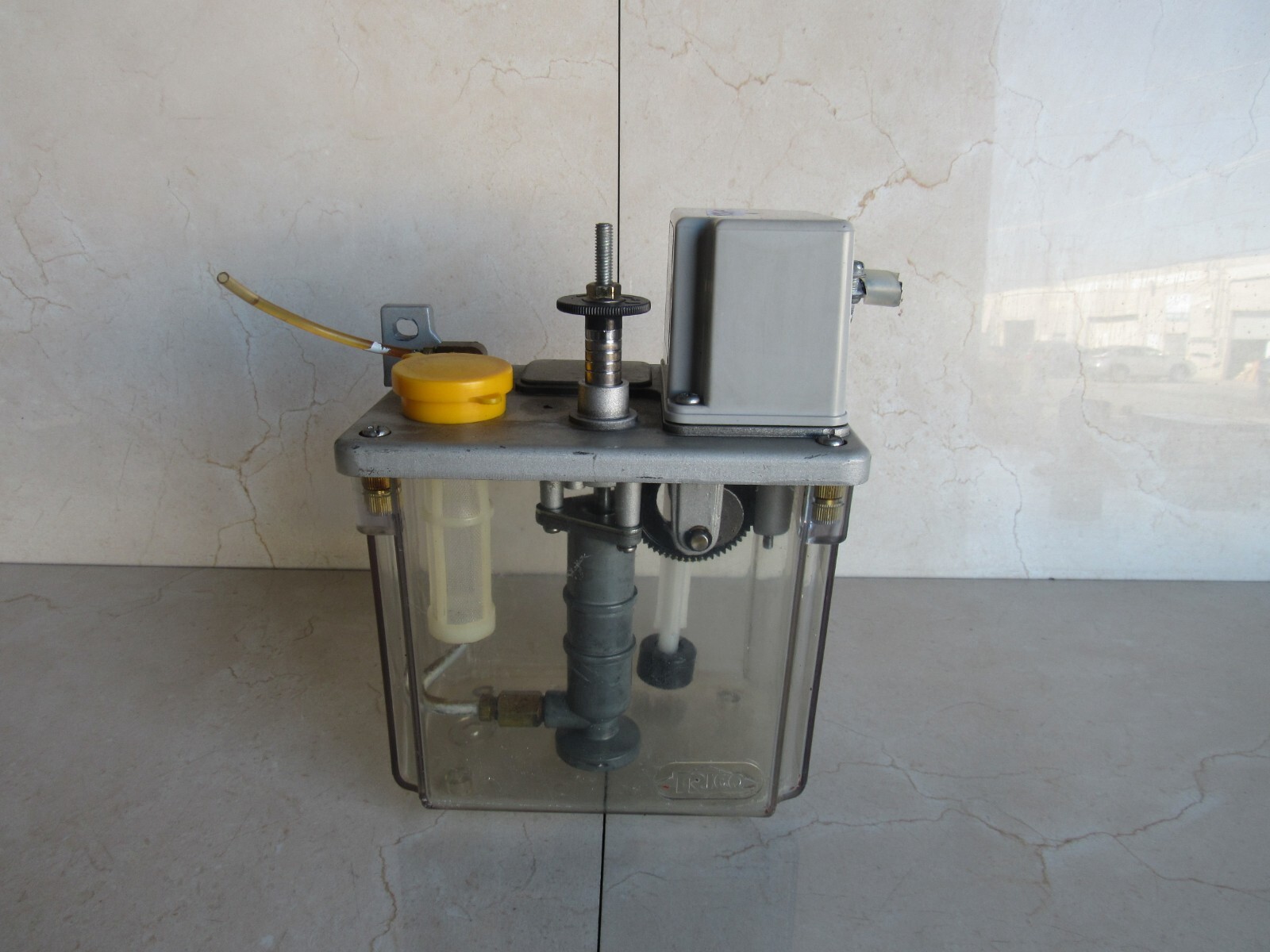 Trico PE-1202-10 110V 50/60Hz 5W 2L Reservoir 40 PSI NOP Lot 3528 Listed by Greg
