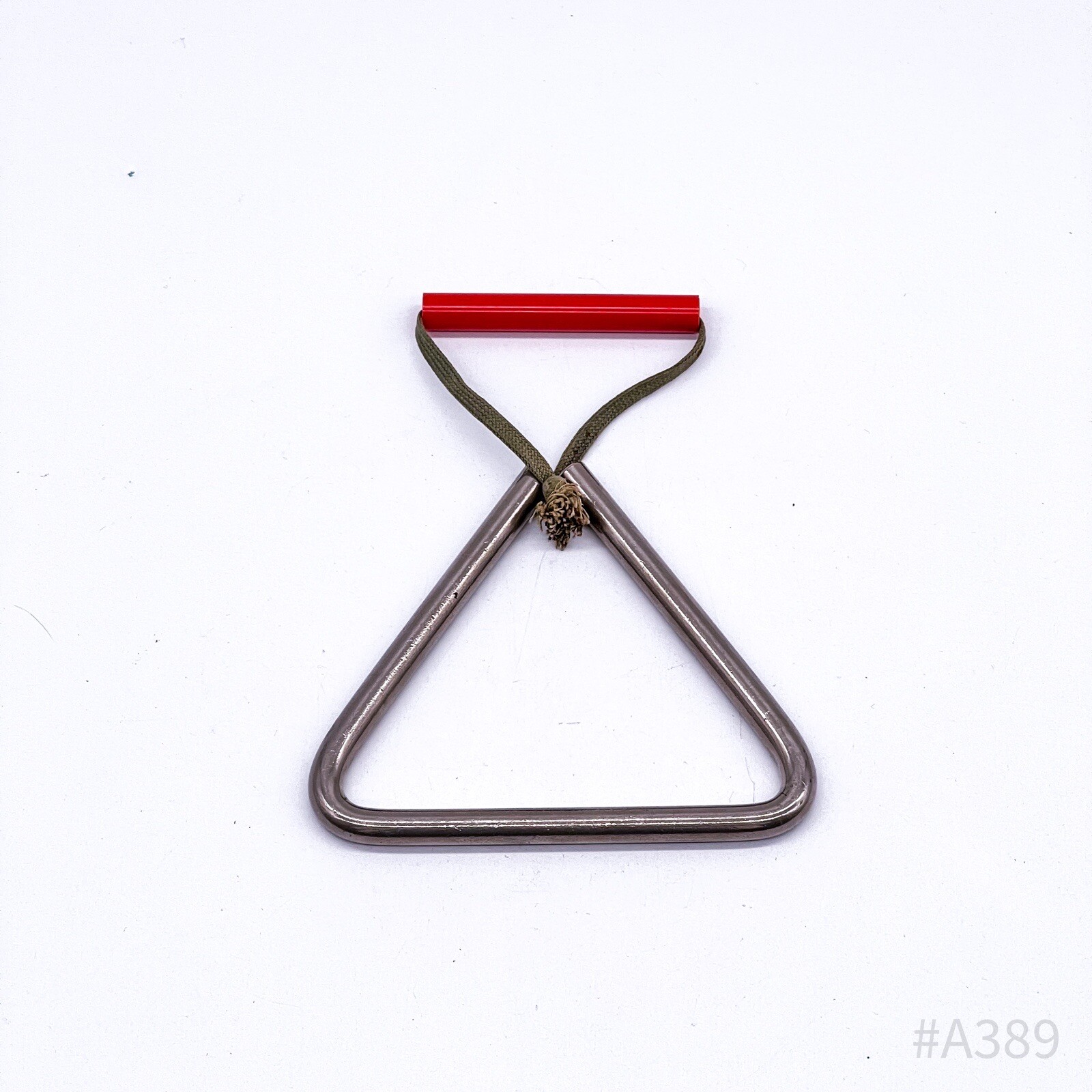 Triangle with Metal Loop, without Mallets (10.5 x 9.5 cm)
