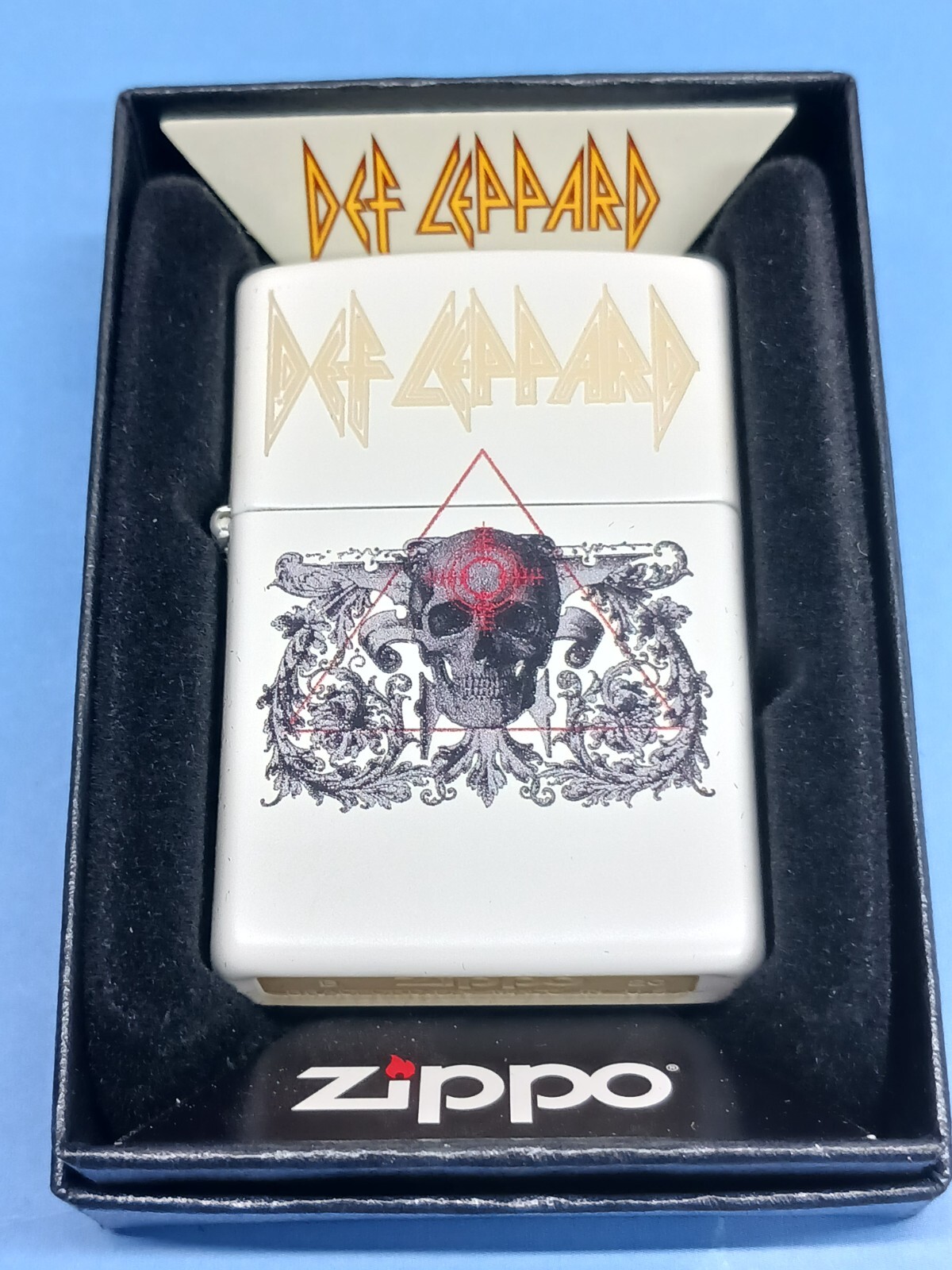Zippo 49237 Def Leppard White Matte