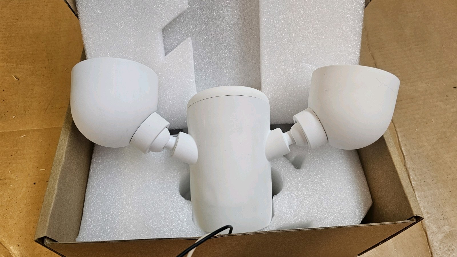 GOOGLE NEST *FLOODLIGHT, SEAL AND PLASTIC BASE ONLY* GPLE9 SECURITY CAMERA -NEW-