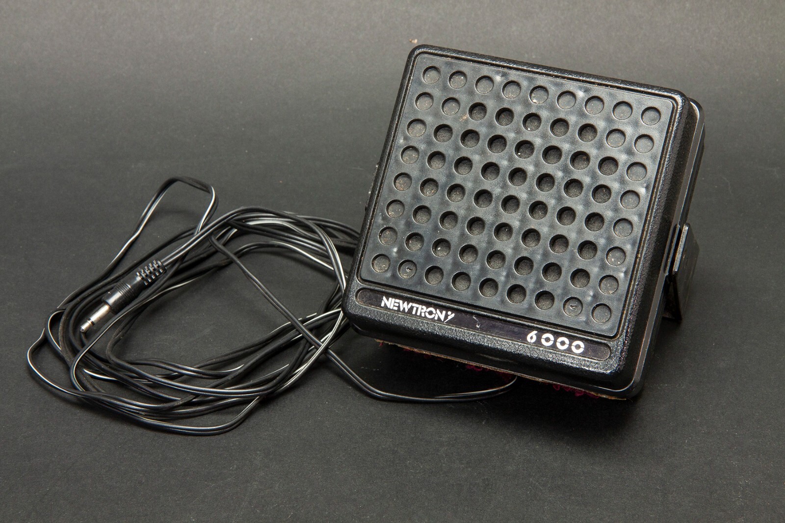 Vintage Newtron 600 External Speaker for Citizens Band CB Radios Untested