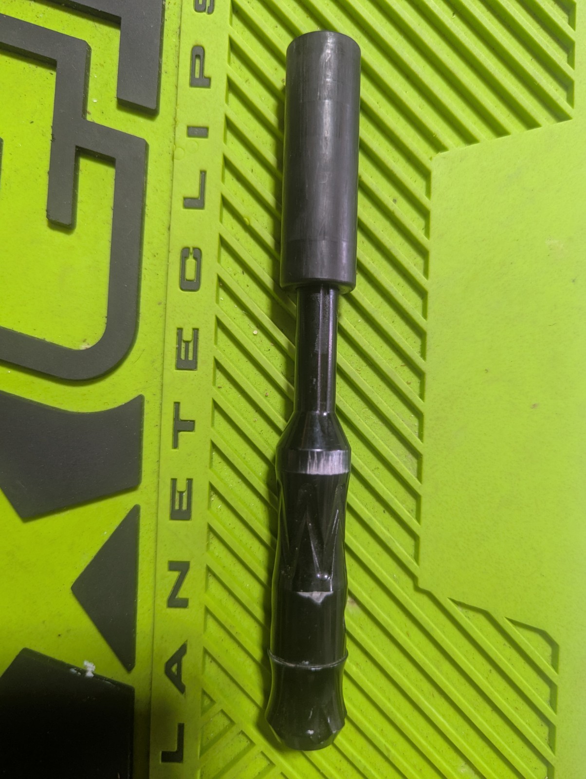 autococker bolt