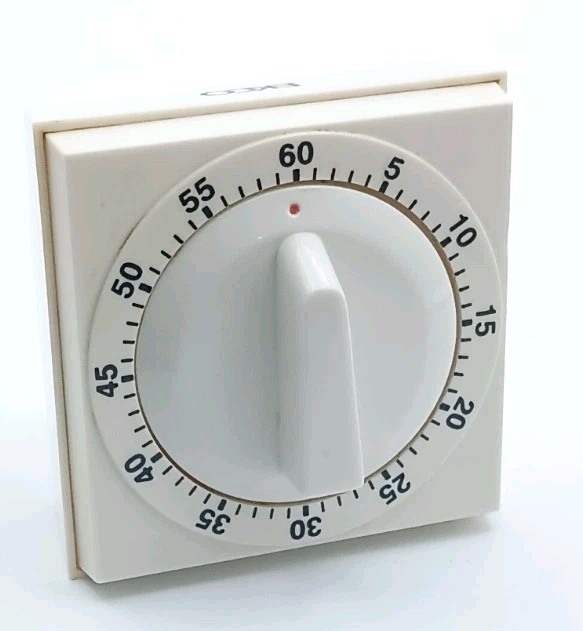 Vintage Ekco Kitchen Timer 60 Minutes White with Wall Hanger on Back