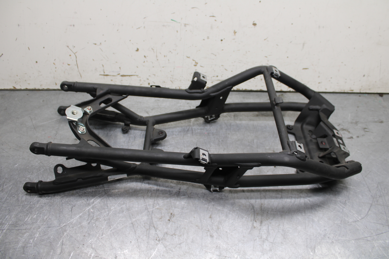 09-11 DUCATI STREETFIGHTER 1098 REAR SUBFRAME BACK SUB FRAME BB705