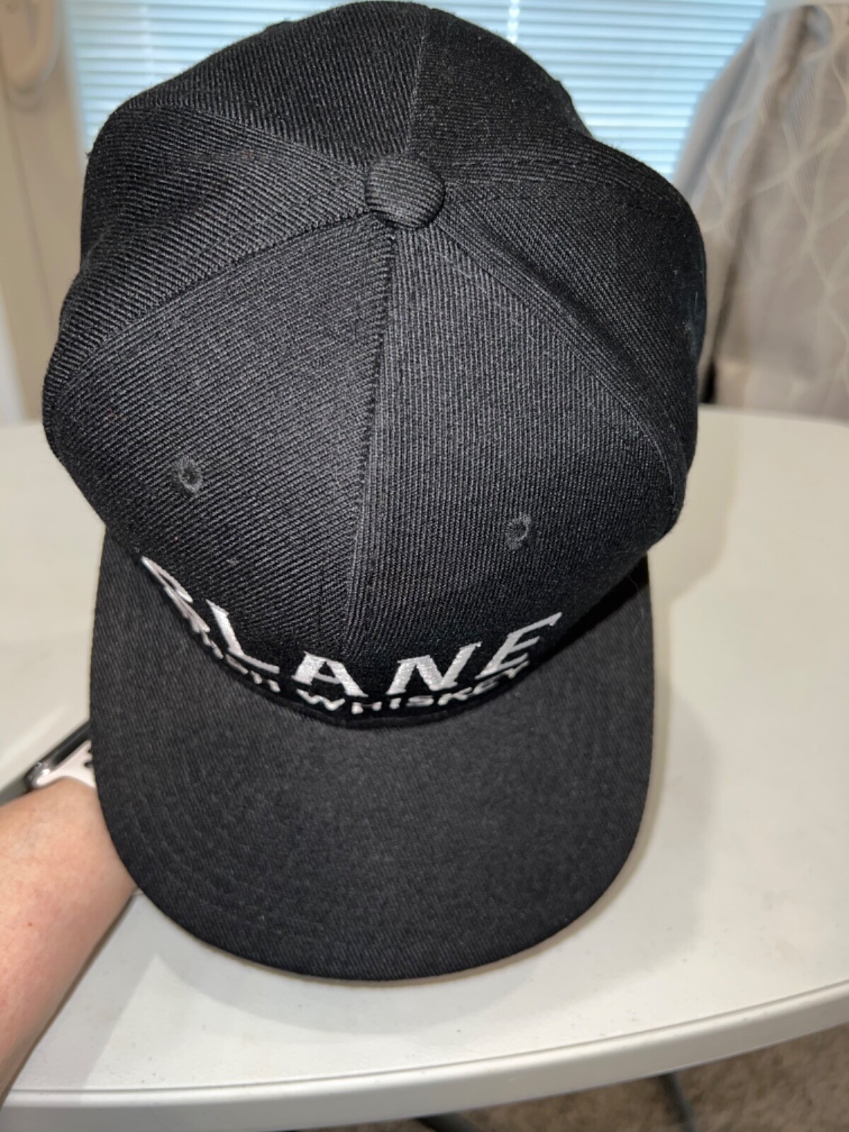 Black SLANE Irish Whiskey embroidered in White on front Hat Cap Snapback EUC
