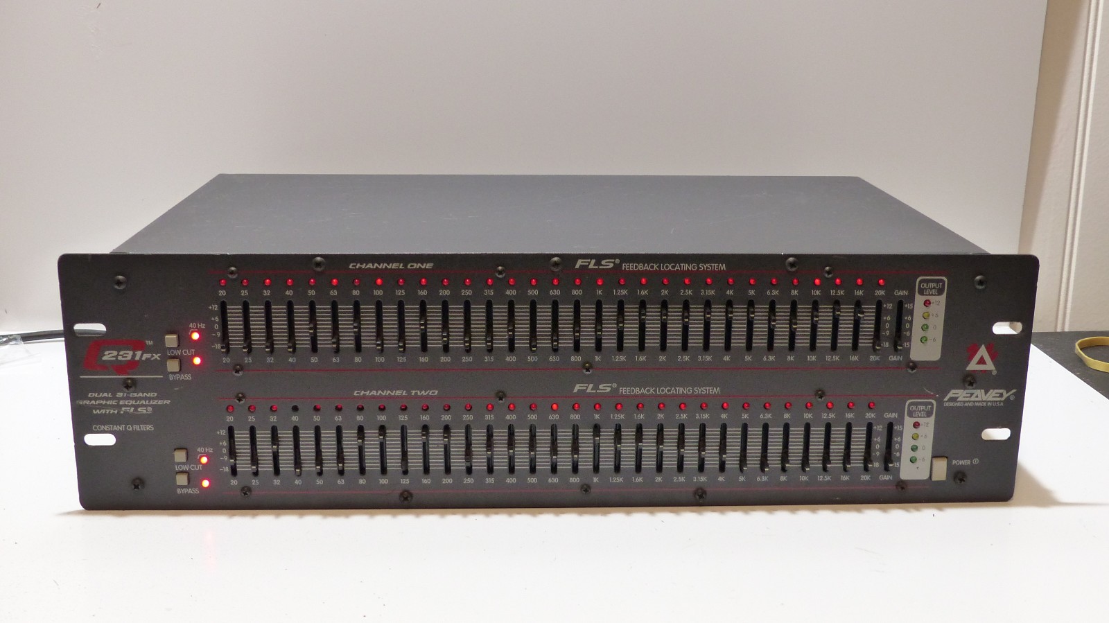 Peavey Q231FX Dual 31-Band Graphic Equalizer with FLS