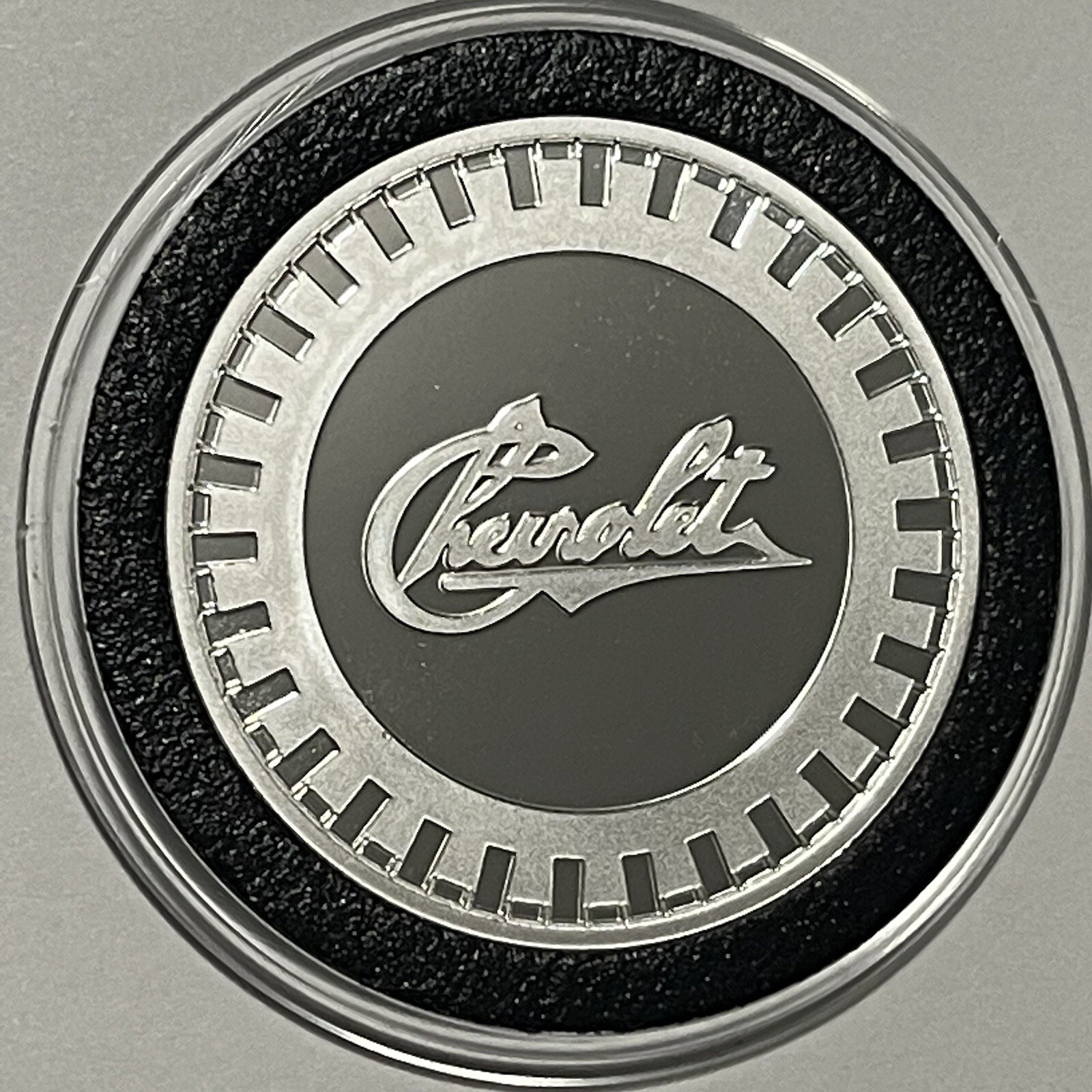 Chevrolet Memorabilia Collector Chevy Coin 1 Troy Oz .999 Fine Silver Round Coin