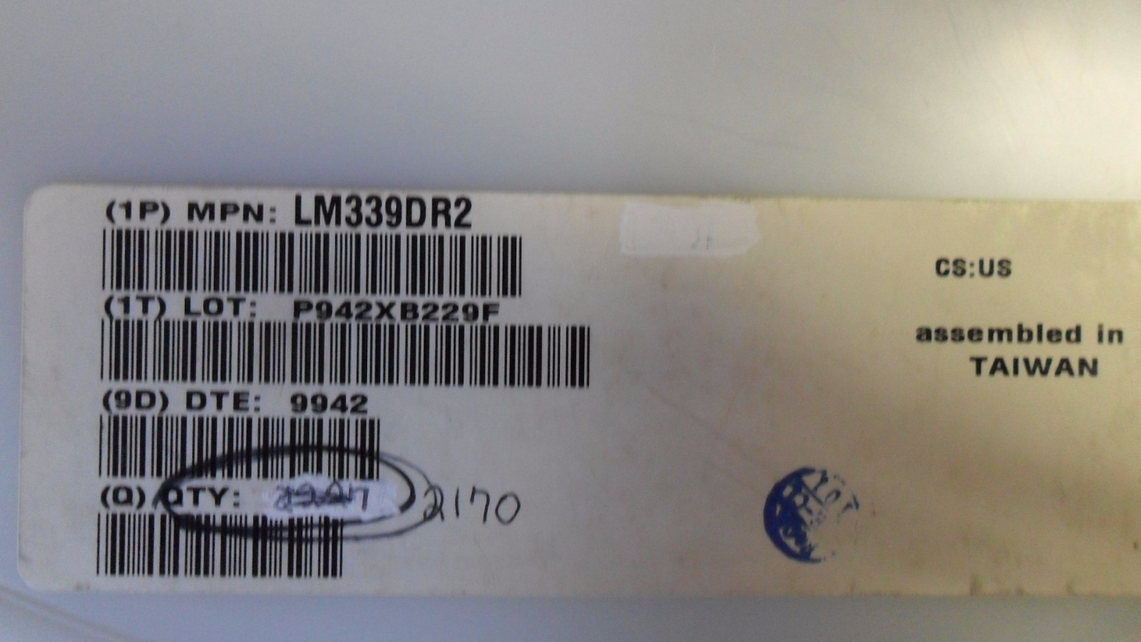 LM339D QUAD DIFFERENTIAL COMPARATOR 14 PIN SOIC MOTOROLA (30 PER LOT)