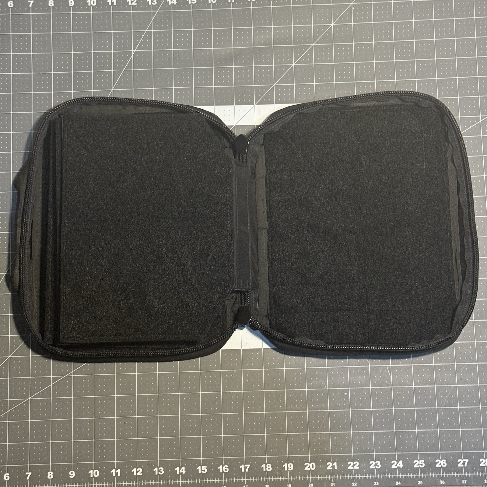 Unbranded Tac Tailor MilSpec Monkey Multicam Blk Mega Patch Book 12"x10"x3" NWOT