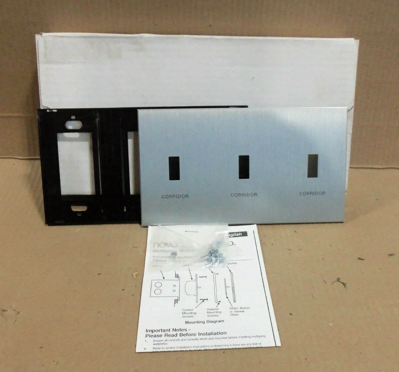 NEW OPEN BOX Lutron 3-Gang Corridor Wall Plate Multigang Face Plate