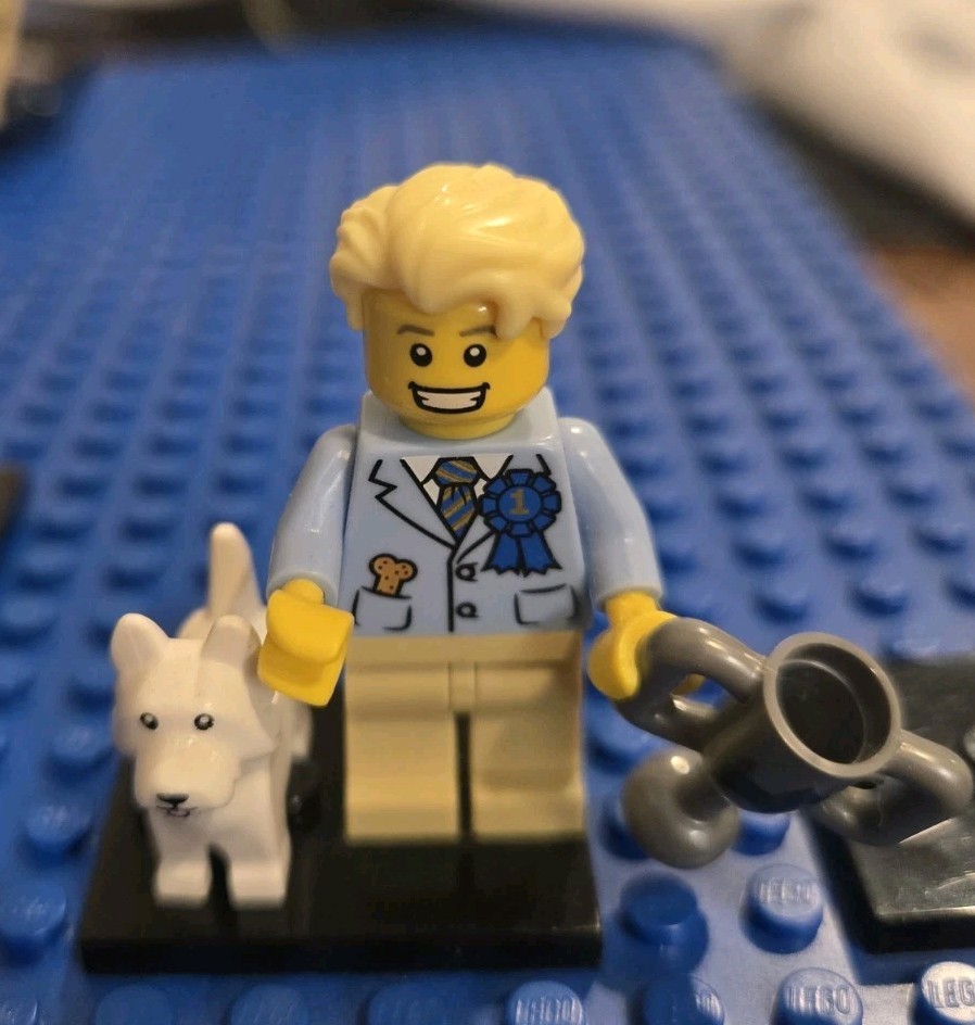 LEGO Minifigures Series 16 Dog Show Winner Collectible with Dog and Trophy