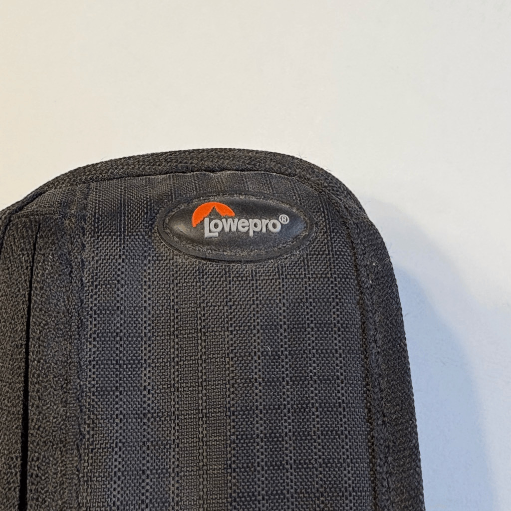 Lowepro Ridge 10 Pouch Black for Compact Digital Camera Bag