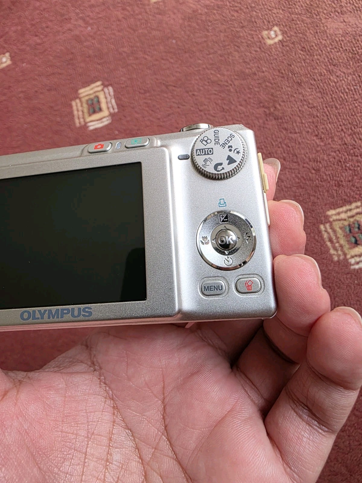 Olympus Digital Camera X-785 7.1MP Silver (NO CHARGER/READ DESCRIPTION)