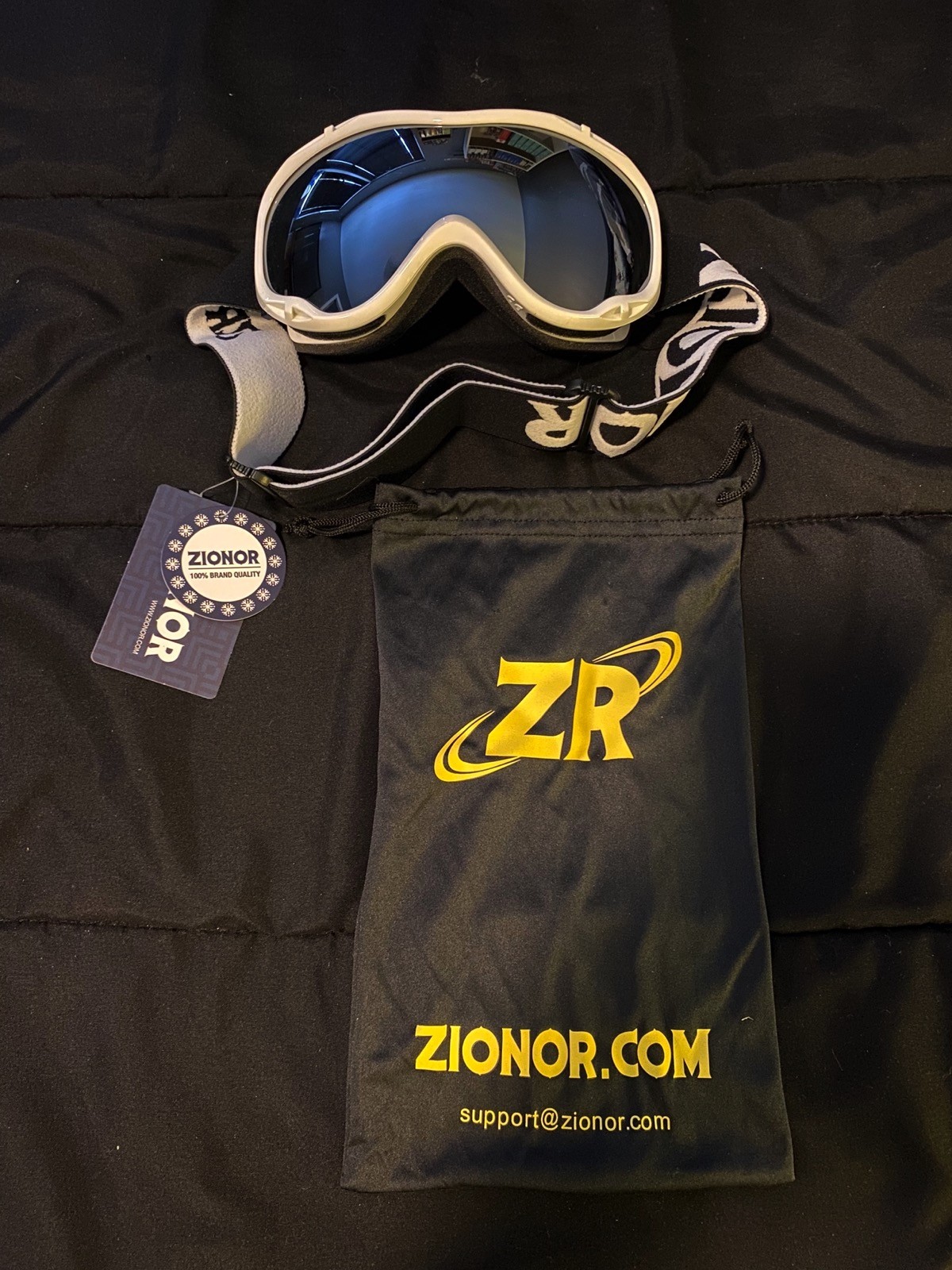Zionor Snowboard Ski Goggles Mirrored NWT with Bag White Frame UV Anti Fog