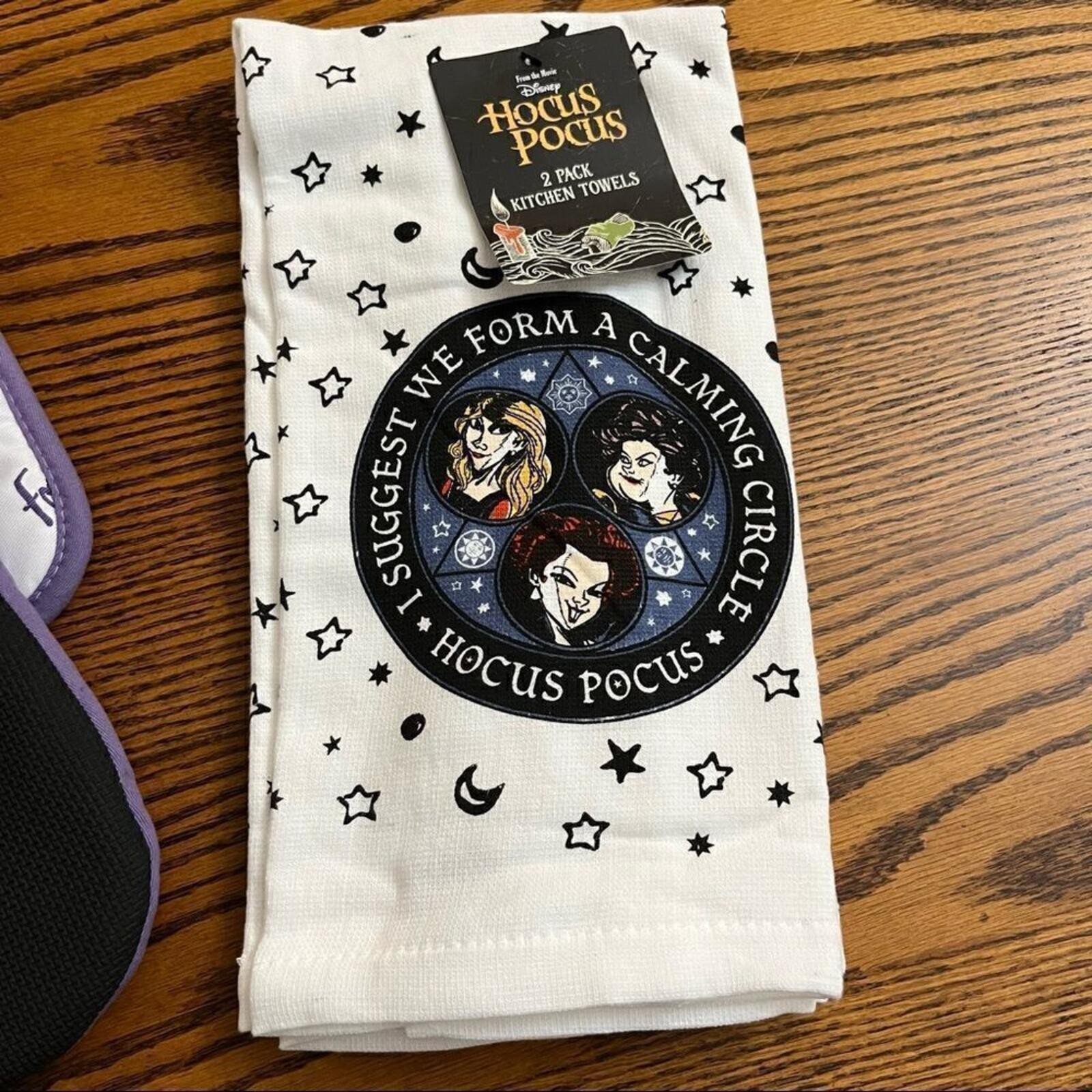 Disney Hocus Pocus Kitchen Bundle Oven Mitt Pot Holder Set Kitchen Towels NWT