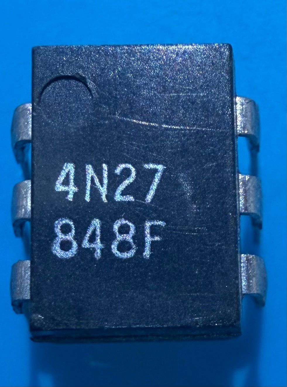 Infineon Technologies 4N27848F Integrated Circuit