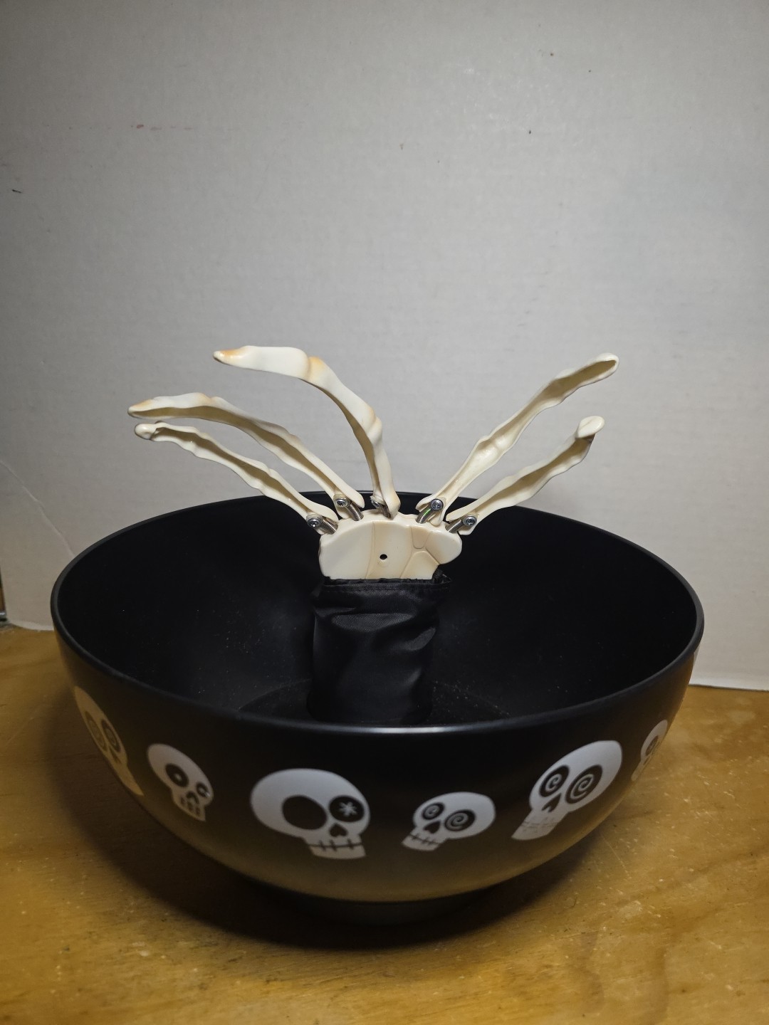 Gemmy Animated Motion Activated Halloween Skeleton Hand Candy Bowl