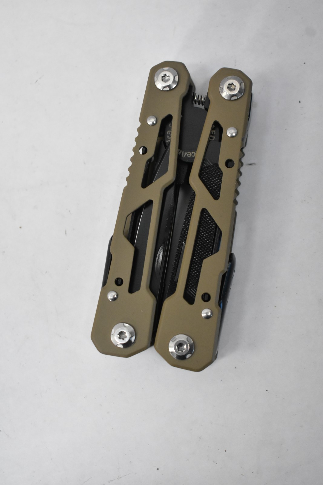 9 In 1 Multi Tool w Drive Bits Beige/Brown Handle BRANDED