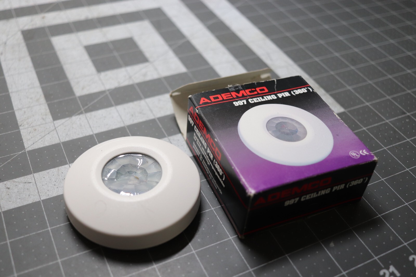 Ademco 997 Ceiling Mount PIR Honeywell