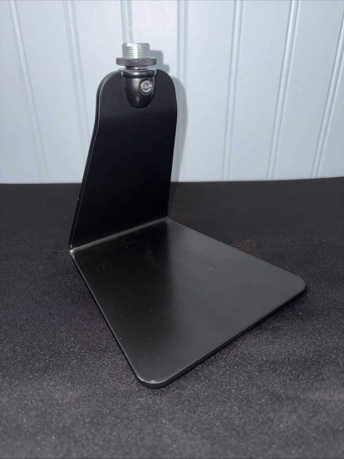 K&M 23250 Design Microphone Table Stand - Black