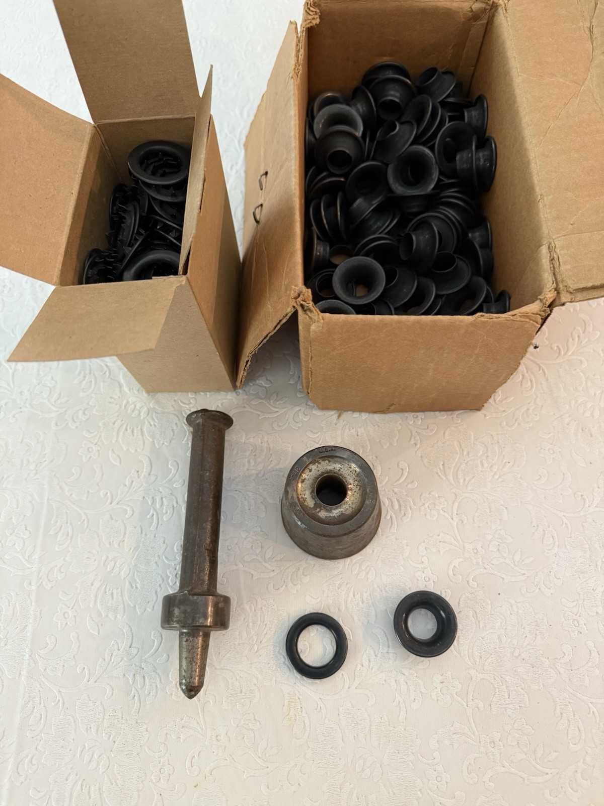 Military Grommet Repair Kit 100 Brass #5 Grommet Sets With Tool To Fasten