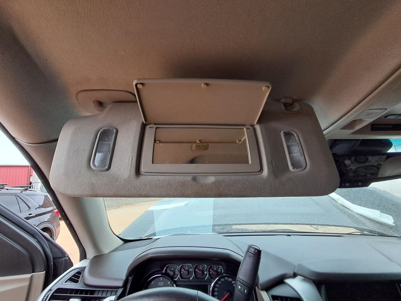 YUKONXL15 2016 Glove Box 4834620