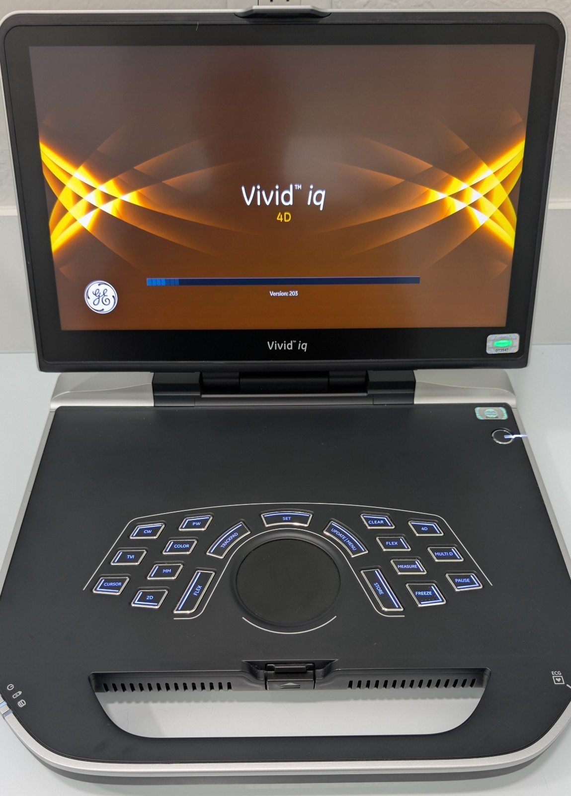 GE Vivid IQ 4D Cardiac Portable Ultrasound W/ 1- M5Sc-RS Transducer